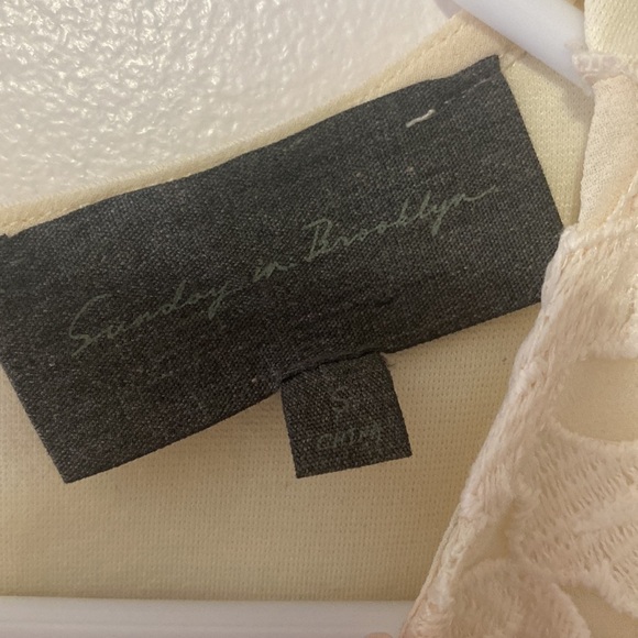 Anthropologie Sunday in Brooklyn Canna Lace Floral Top - Picture 6 of 11